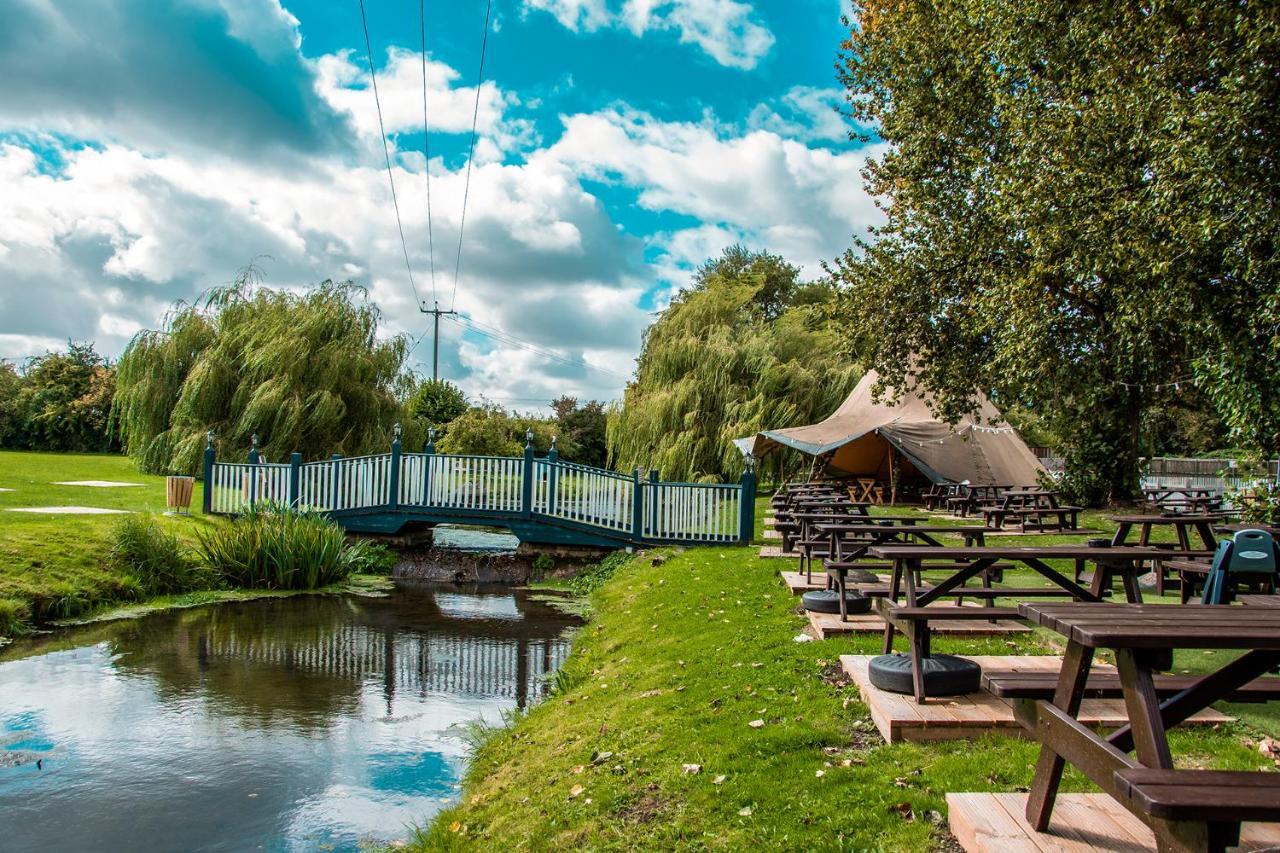 The George Inn Warminster Exteriér fotografie